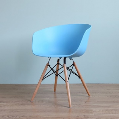 dinning arm chair plastic cafe chair with wooden leg